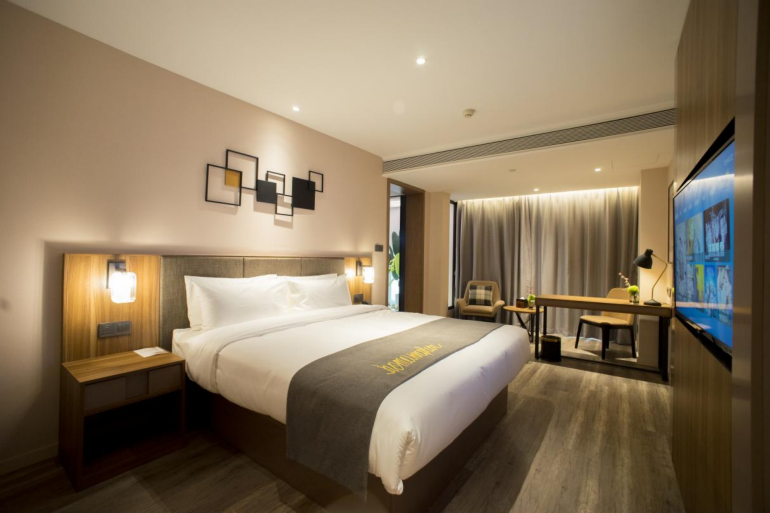 首旅如家創(chuàng)新推出“暖心房” 以連住優(yōu)惠與會(huì)議空間共享，雙輪驅(qū)動(dòng)文旅市場復(fù)蘇